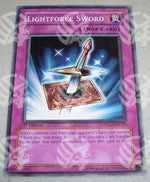 Spada Forza di Luce - Duelist Pack: Yugi (Common) [DPYG-029]